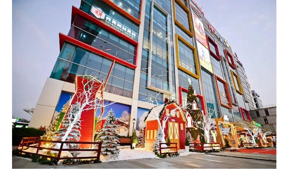 rent retail space near tan son nhat airport